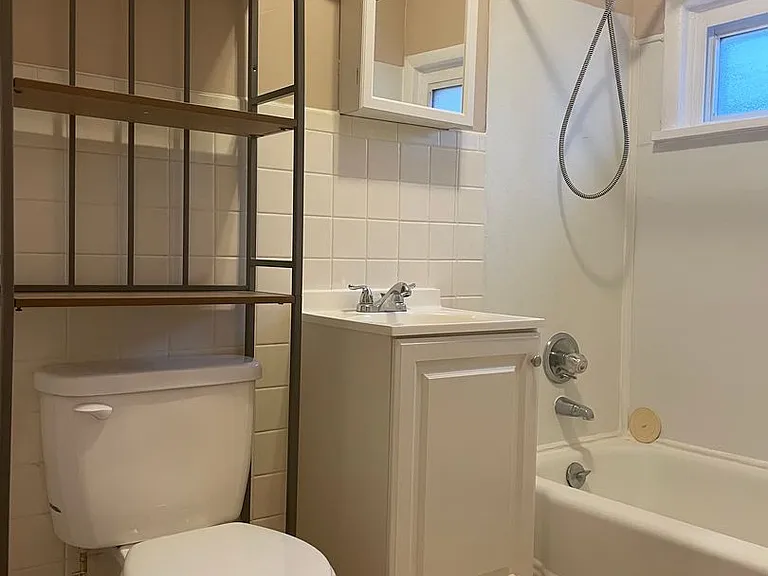 114 Cabanna Ln — Photo 7