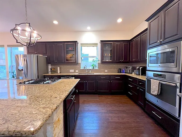 300 Grafton Ln — Photo 14