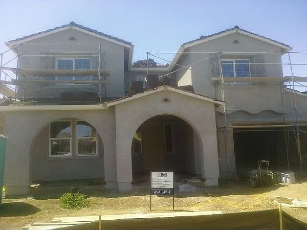 602 Eileen St photo 1
