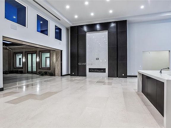 4th image of 19 Pebble Hills Ct