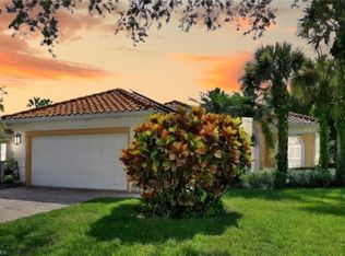 5902 Bermuda Ln, Naples, FL 34119