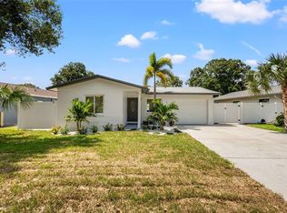 204 SE Monroe Cir N, Saint Petersburg, FL 33703