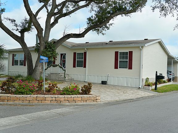 4th image of 3713 Spinnaker Dr