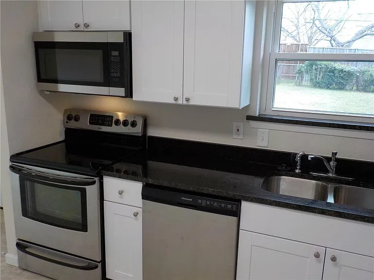 9104 Woodshore Dr — Photo 5