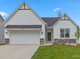 8811 Loggers Ridge Ct SE, Caledonia, MI 49316