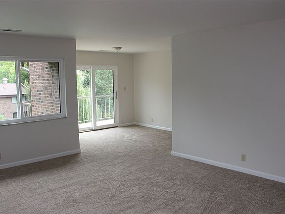 4th image of 1520 Marigold Way APT 612