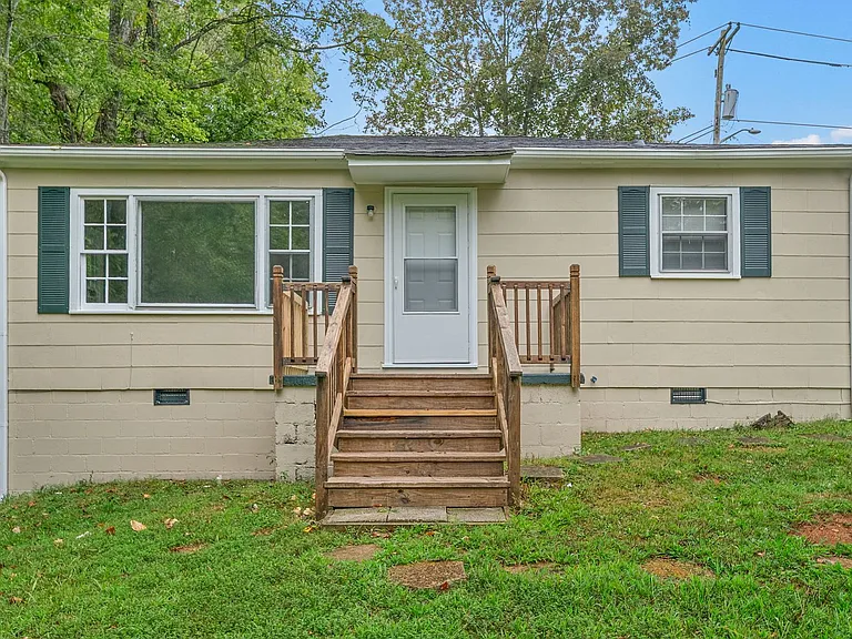 443 Gary Hills Dr — Photo 3