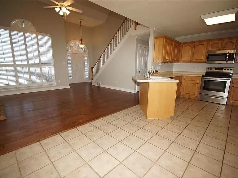 55 Austin Dr — Photo 17