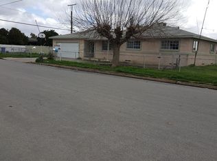306 19th Ave, Delano, CA 93215
