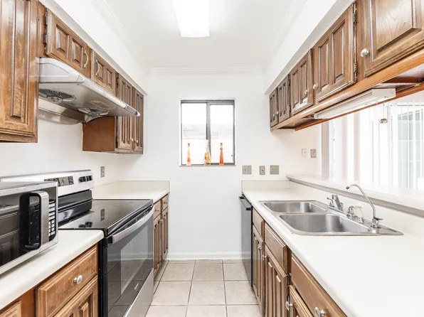 2120 Wilcrest Dr APT 107, Houston, TX 77042