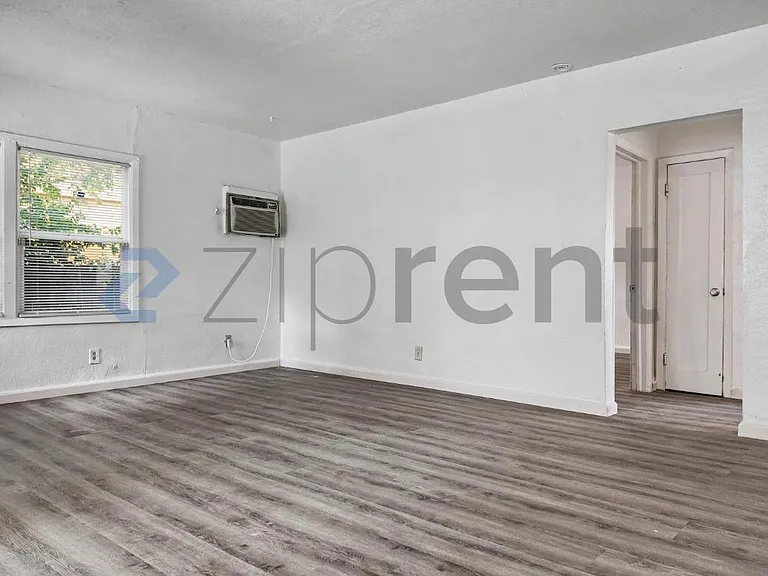 4309 32nd St — Photo 14