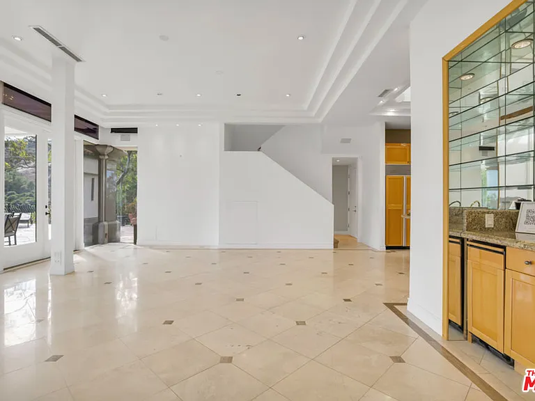 10557 Rocca Pl — Photo 12