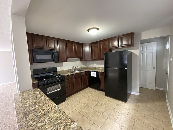 5th image of 16949 Old Elm Dr