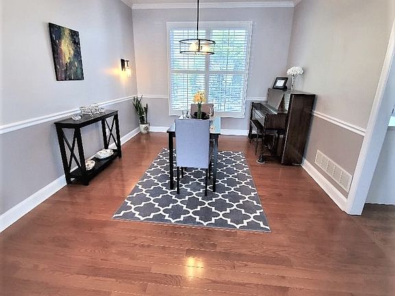 4th image of 614 Brownstone Dr #8