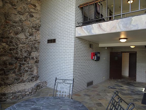 3rd image of 9937 S Cicero Ave APT 204