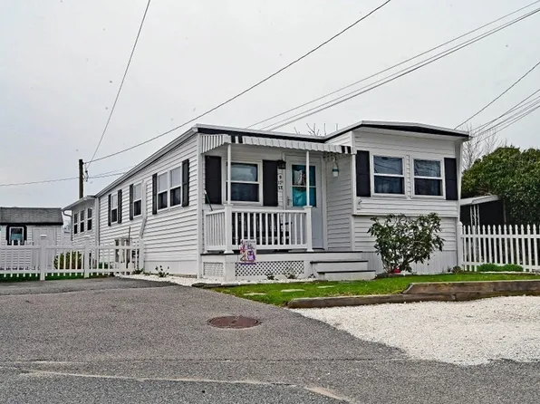 9 11th St, Wareham, MA 02571