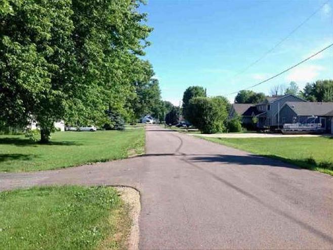 2nd image of 1473 Nova Rd