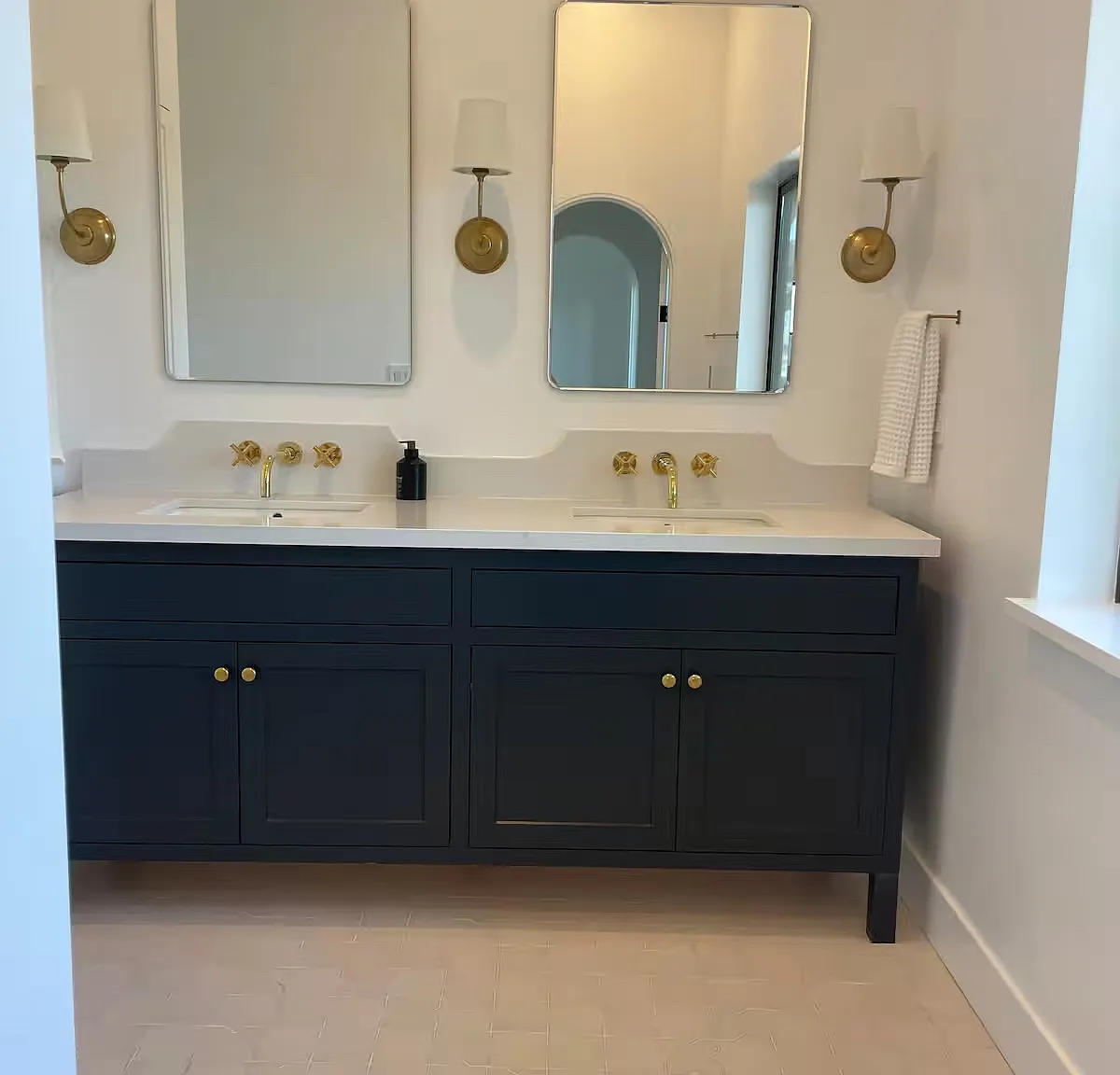 2 bed, 1200 sqft, $5,500 — Photo 3