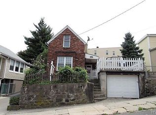 356 Walnut St, Yonkers, NY 10701