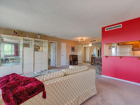 5th image of 10 Stewart Pl APT 6BE