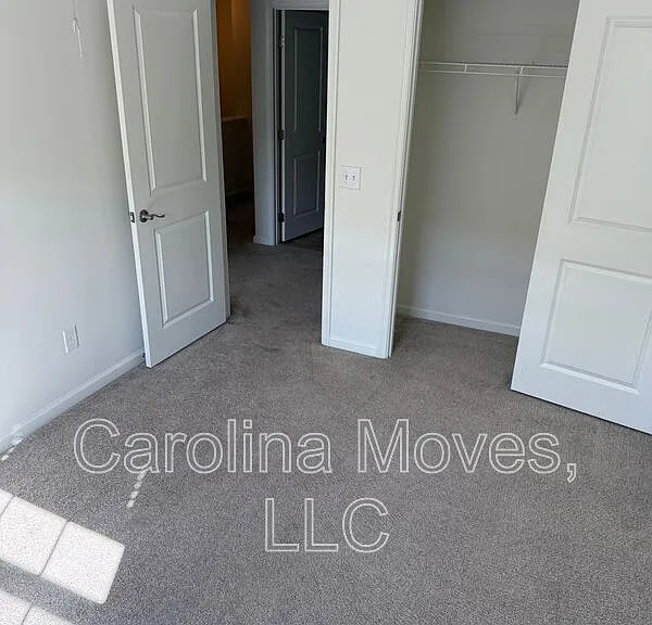 405 Christiane Way — Photo 14