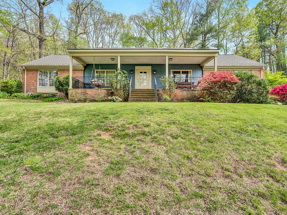 1st image of 4556 Royal Oak Dr SW