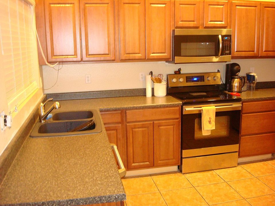 2nd image of 8746 W Granada Rd