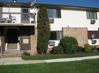 901 Cricket Ln, Woodbridge, NJ