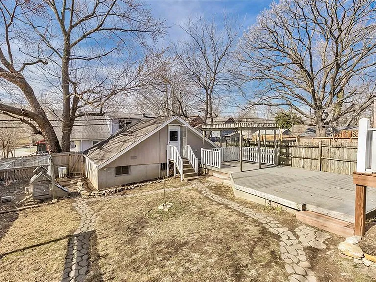 4244 Holmes St — Photo 4