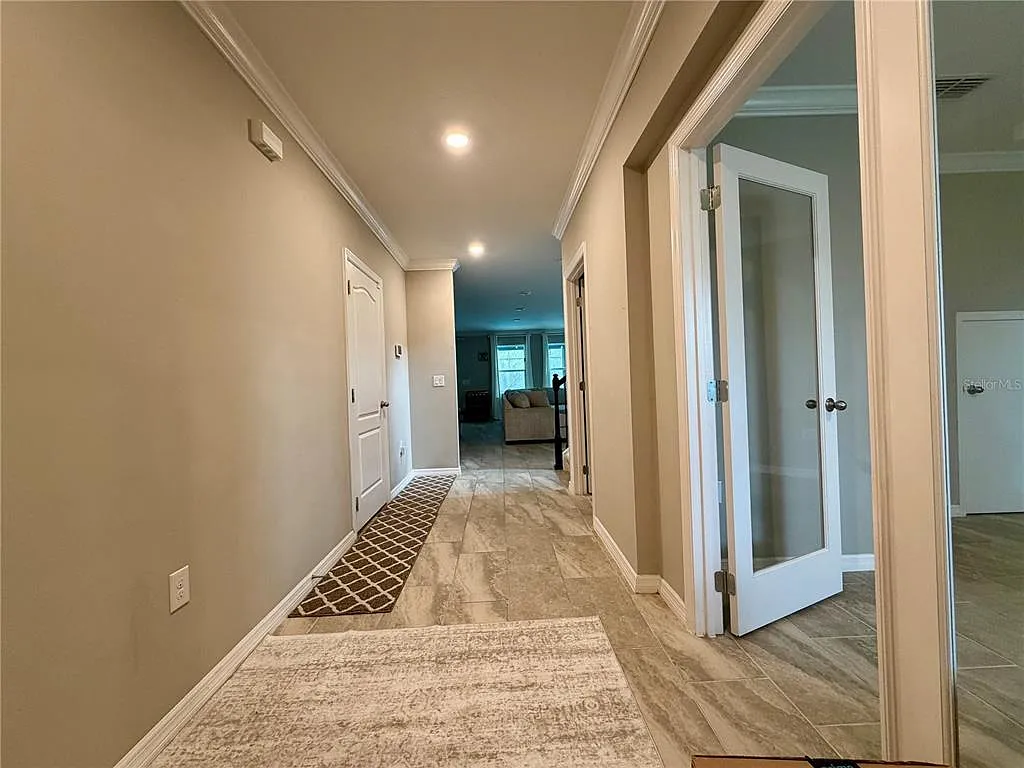 5 bed, 3.5 bath, 3158 sqft, $3,500 — Photo 4