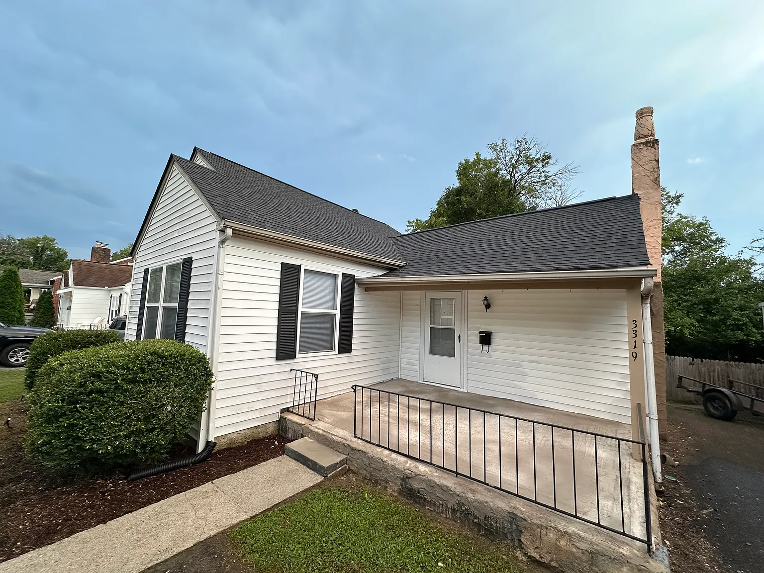 2 bed, 1300 sqft, $1,750 — Photo 2