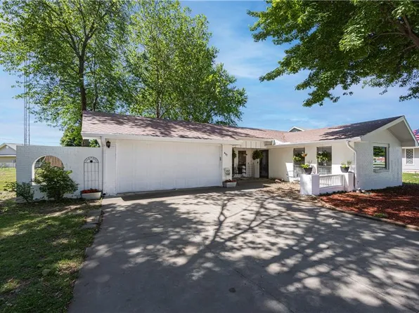 427 Catalpa St, Independence, KS 67301