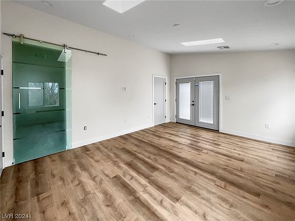 4th image of 1026 Yucca Ave