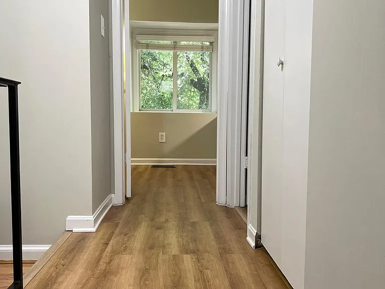 1105 N Taylor St — Photo 20