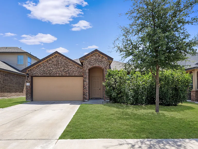 1310 Gigante Dr — Photo 1