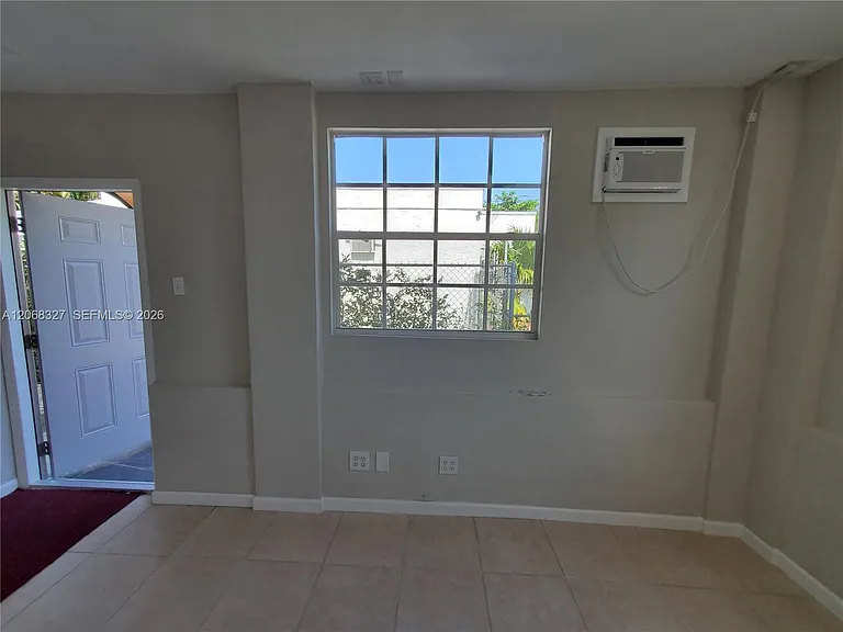 70 NW 33rd St — Photo 36