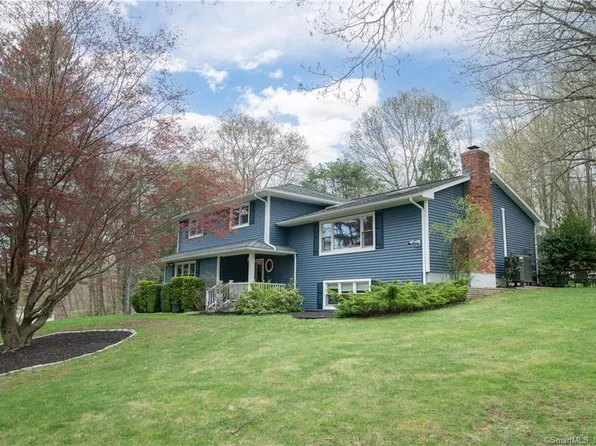 21 Wedgewood Drive, Danbury, CT 06811