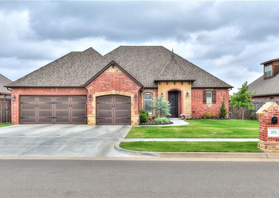 1st image of 305 SW 175th Ter