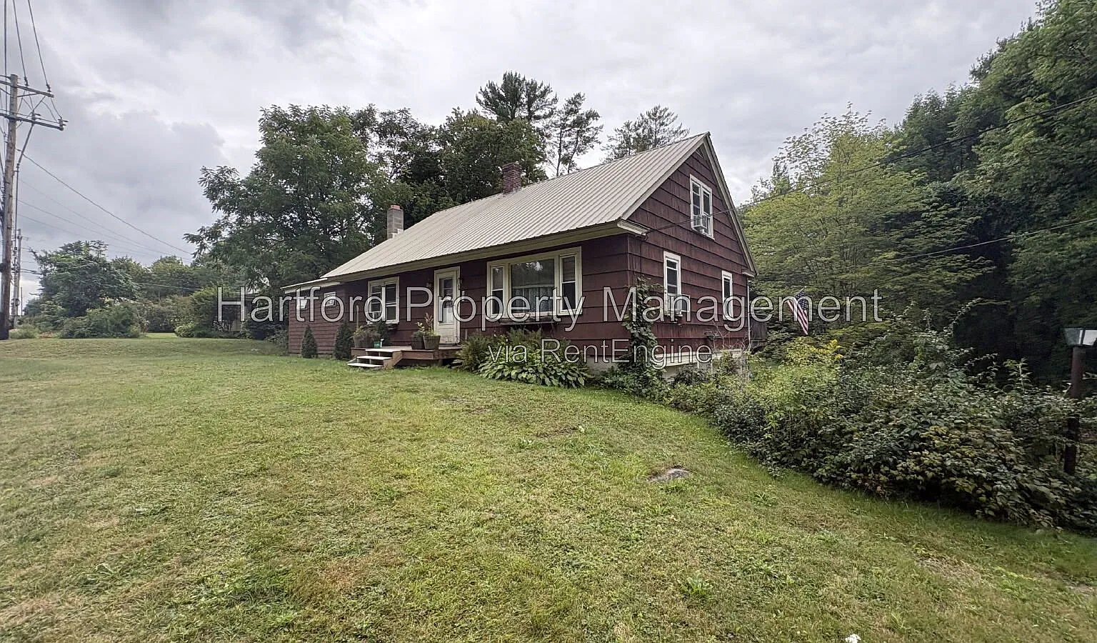4 bed, 1.0 bath, 1958 sqft, $2,850 — Photo 1