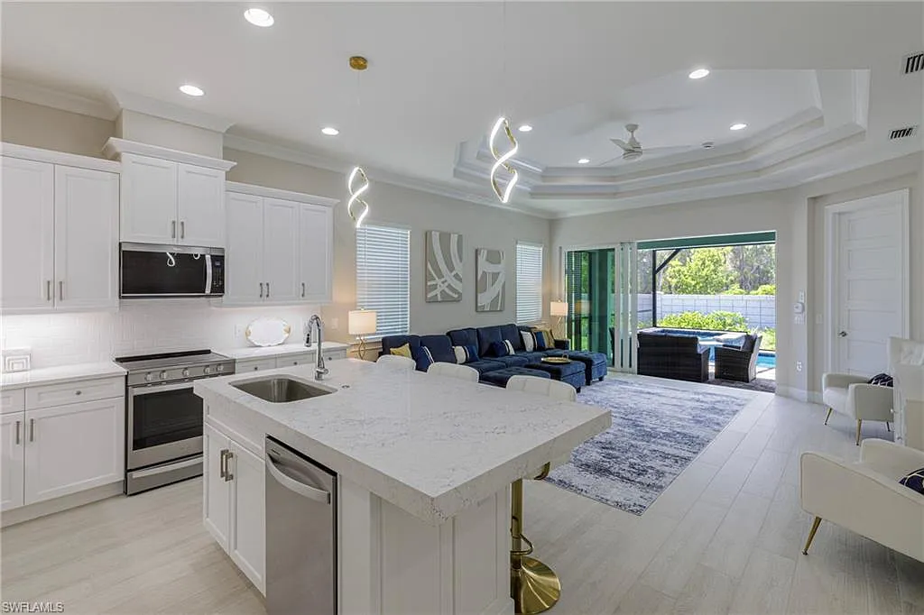 2 bed, 2.0 bath, 1616 sqft, $10,000 — Photo 3