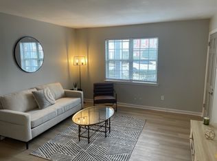 540 N Mendenhall Rd APT 6, Memphis, TN 38117