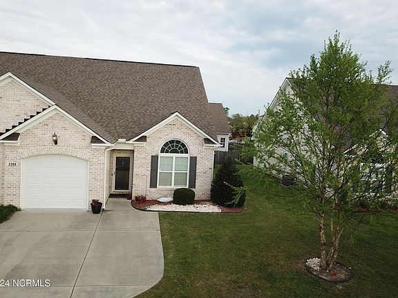 4th image of 2209 Dovedale Drive