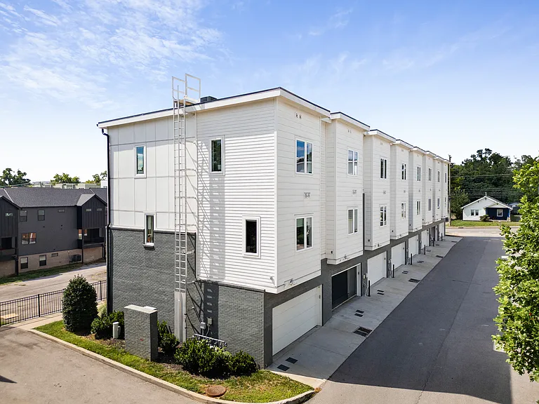 814 Vibe Pl — Photo 24