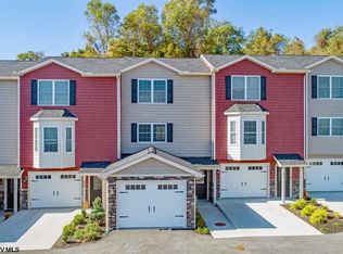 299 Canyon Rd, Morgantown, WV 26508