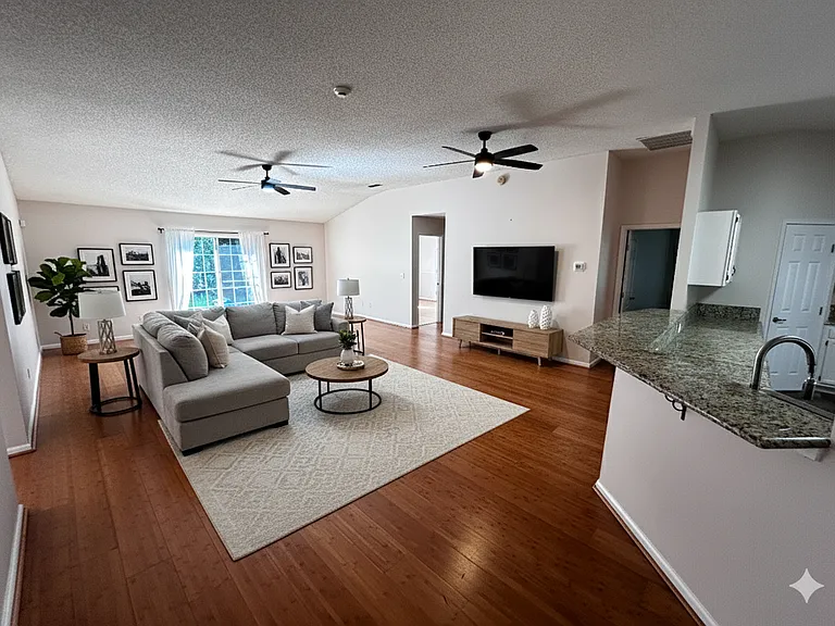 1449 Blue Heron Ln E — Photo 17