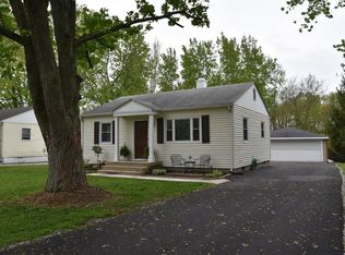 351 Maple St, Crown Point, IN 46307