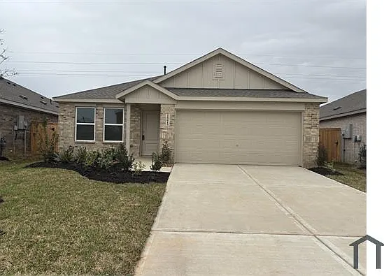 4 bed, 1736 sqft, $2,100 — Photo 2