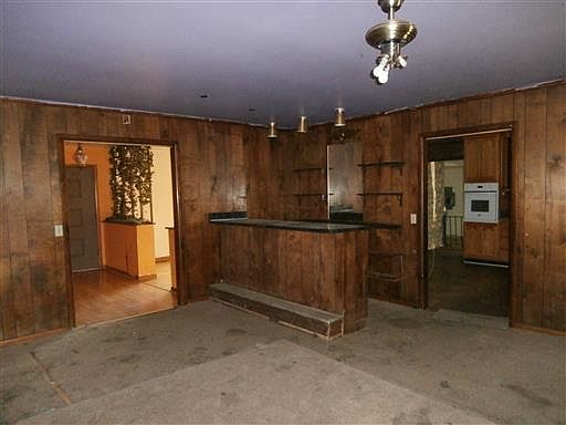 2nd image of 3825 Augusta Dr
