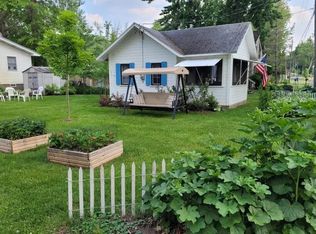 11055 E Indian Lake Dr, Vicksburg, MI 49097