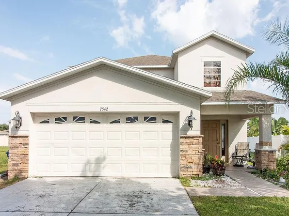 7542 Maroon Peak Dr, Ruskin, FL 33573